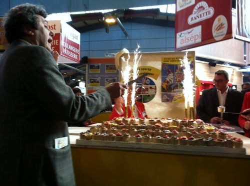 égast, 2012, cup, cake, papou, banette, grand moulin strasbourg, pâtissier, exposant, fournisseur, couleur, fondant, anniversaire,